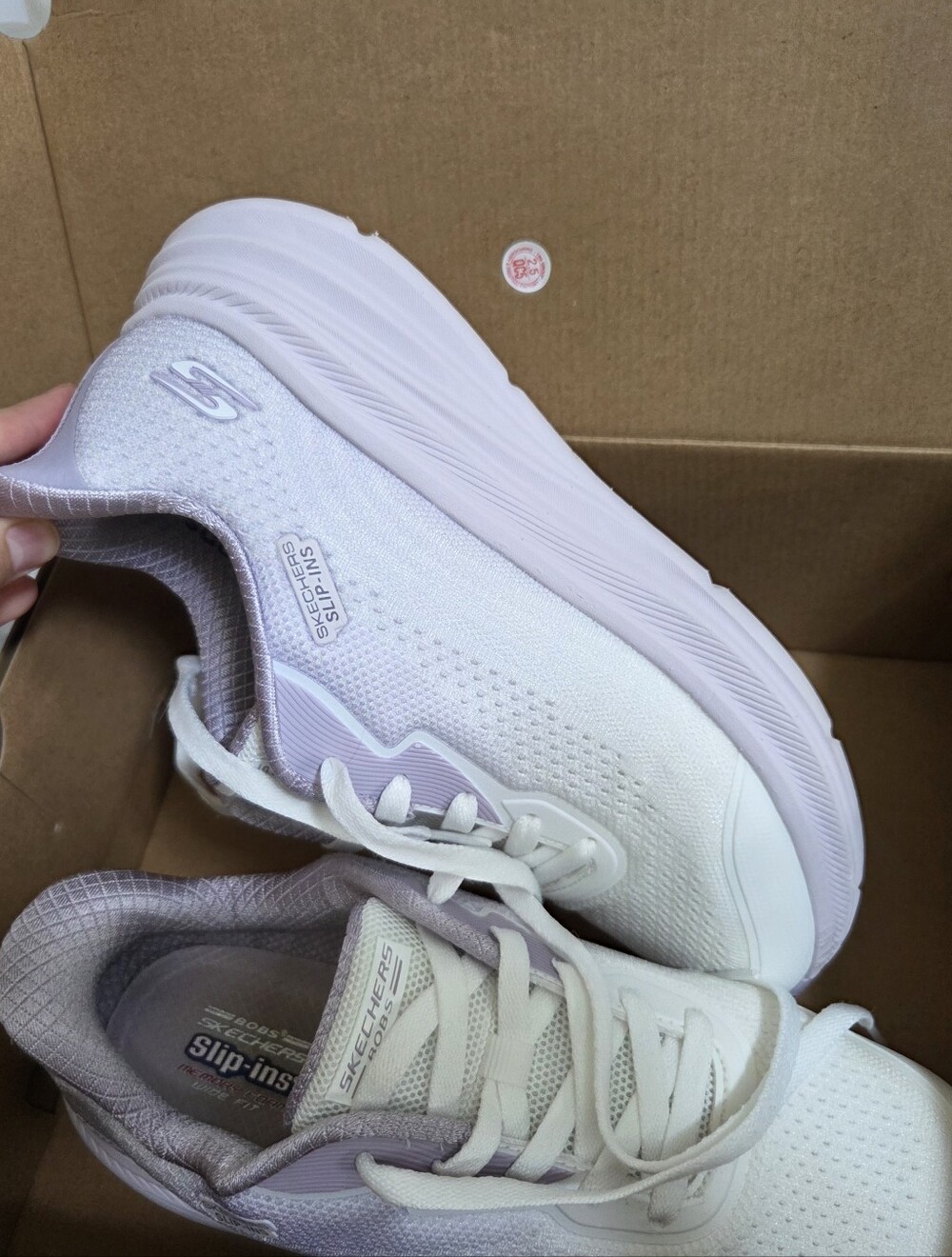 Skechers Size 7.5 Wide Women's White Lavender Slip-In Athletic Sneakers Bobs